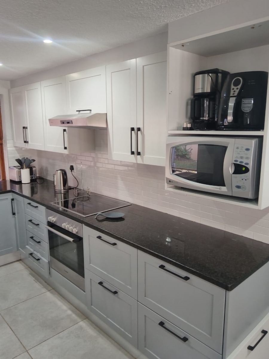 7 Bedroom Property for Sale in Lakeland North West